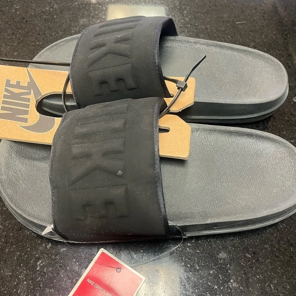 Sz Various Nike slides black big kids